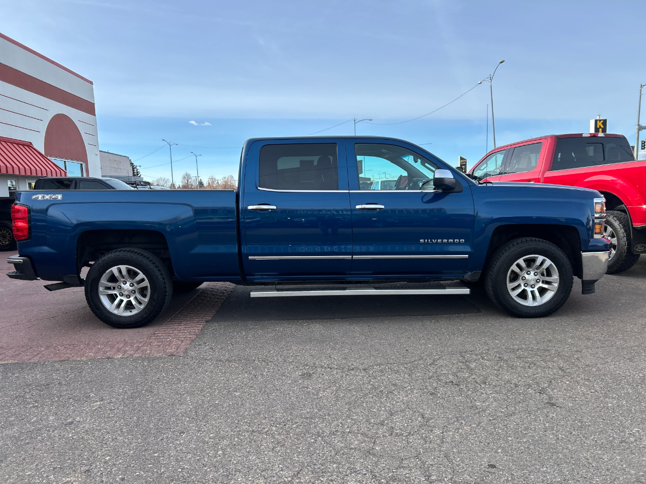 2015 Chevrolet Silverado 1500 4WD Crew Cab 143.5" LTZ w/1LZ