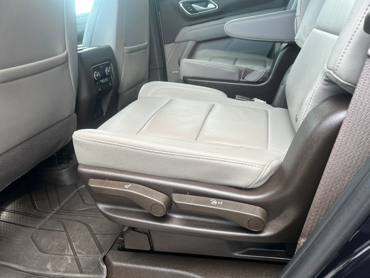 Chevrolet Tahoe 4WD 4dr Z71 2022