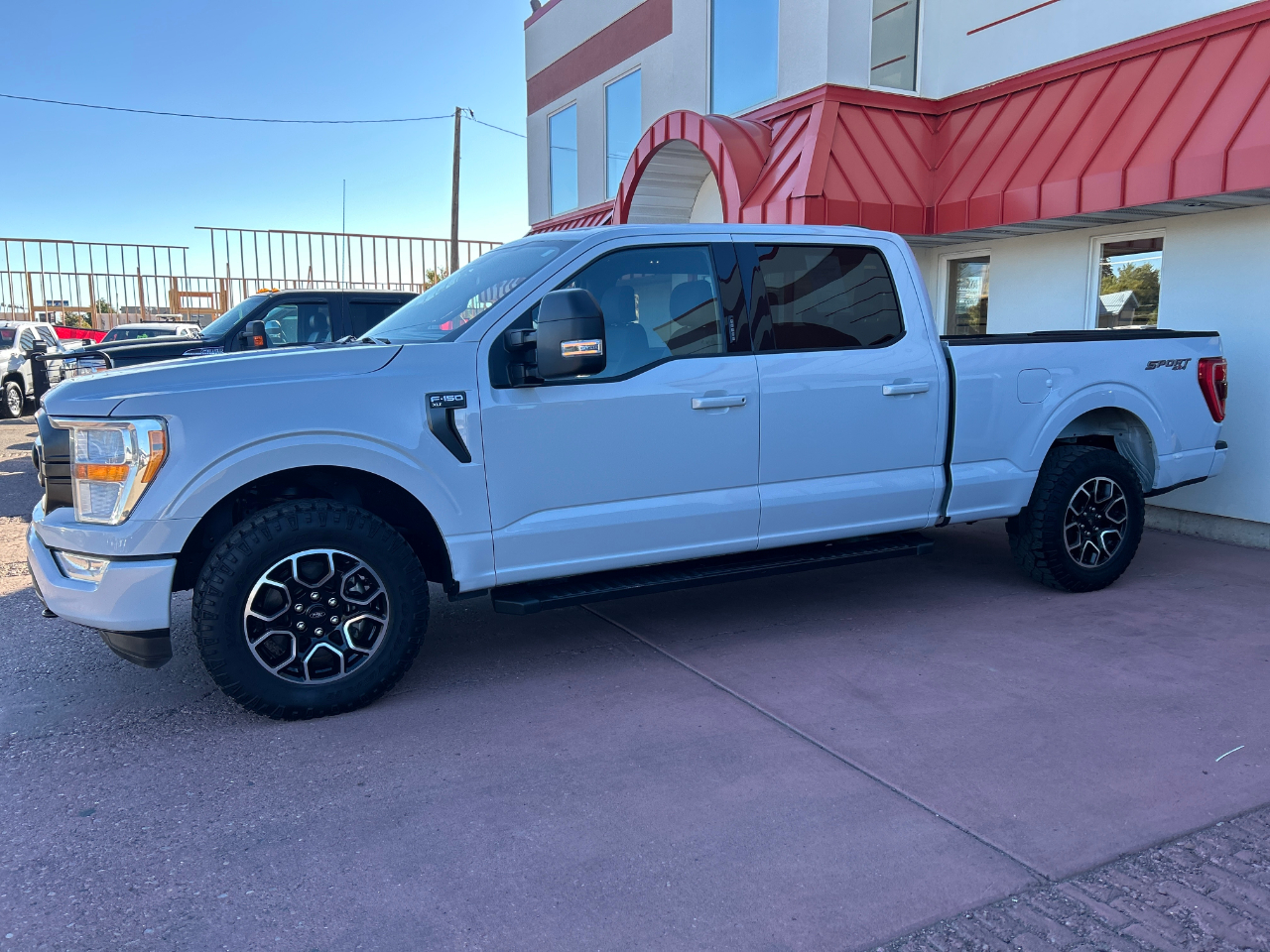 2021 Ford F-150 XLT photo 2