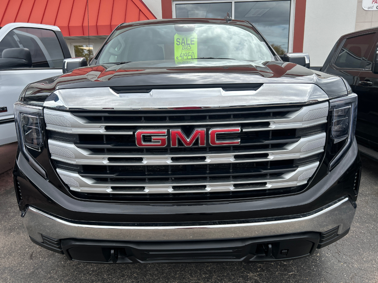 2023 Gmc Sierra SLE photo 3