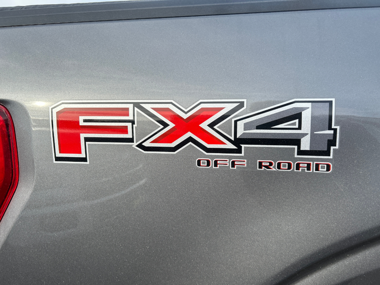 Ford F-150 Platinum SuperCrew 6.5-ft. Bed 4WD 2021 Ford F-150 Platinum SuperCrew 6.5-ft. Bed 4WD 2021