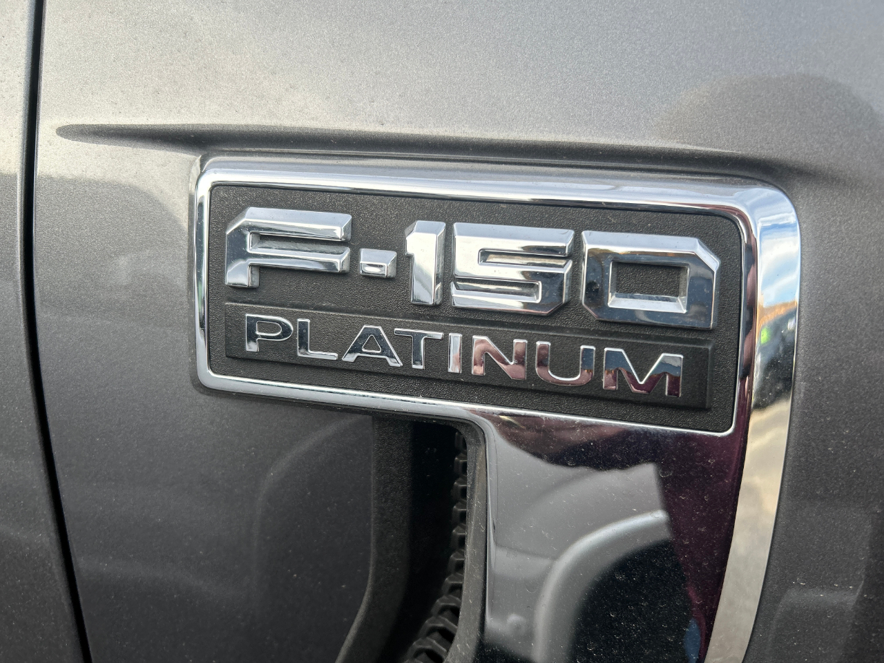 Ford F-150 Platinum SuperCrew 6.5-ft. Bed 4WD 2021 Ford F-150 Platinum SuperCrew 6.5-ft. Bed 4WD 2021