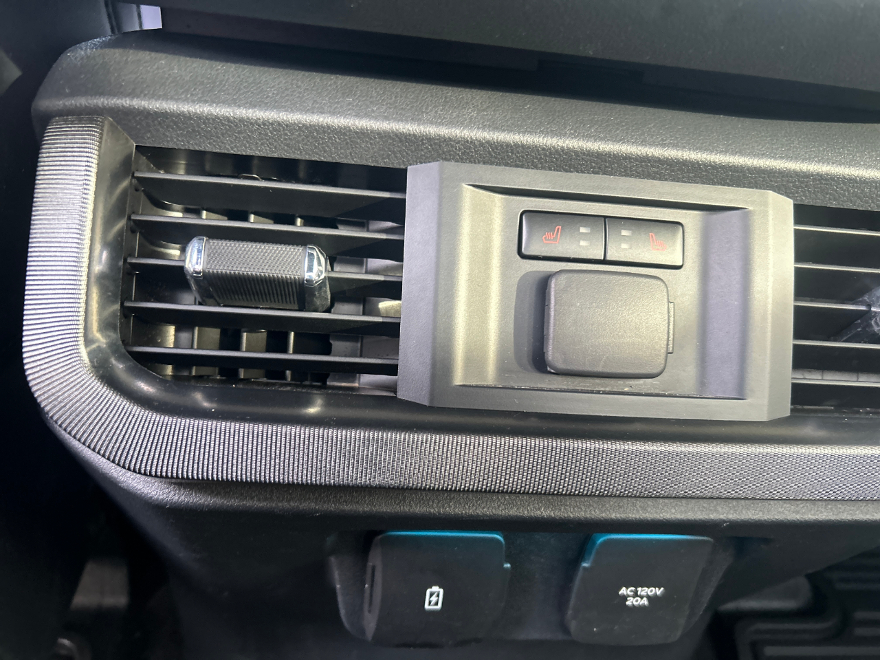 Ford F-150 Platinum SuperCrew 6.5-ft. Bed 4WD 2021 Ford F-150 Platinum SuperCrew 6.5-ft. Bed 4WD 2021