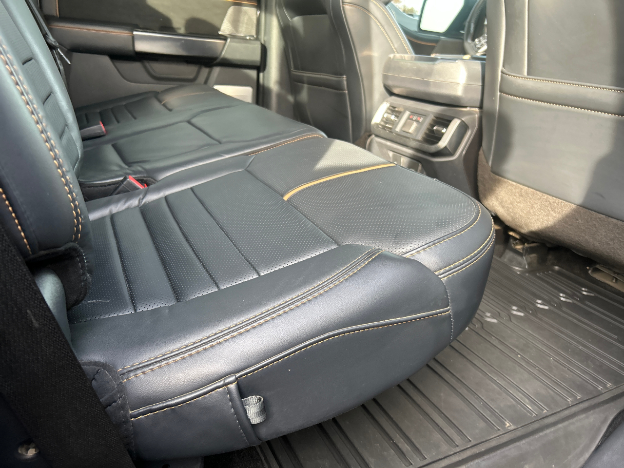 Ford F-150 Platinum SuperCrew 6.5-ft. Bed 4WD 2021 Ford F-150 Platinum SuperCrew 6.5-ft. Bed 4WD 2021