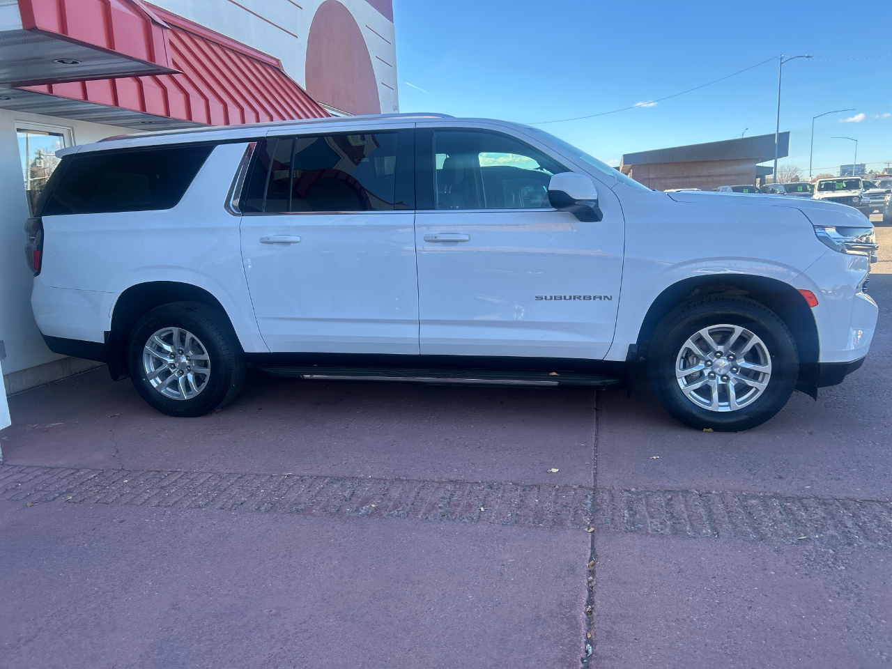 2023 Chevrolet Suburban 4WD 4dr LS
