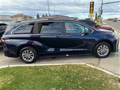 2024 Toyota Sienna 
