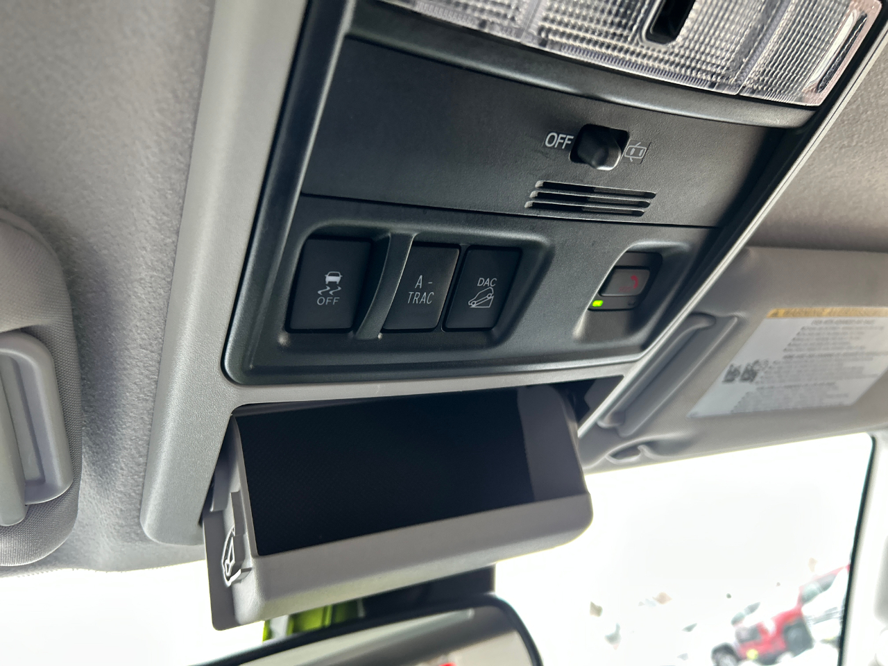 Toyota 4Runner SR5 4WD (Natl) 2024