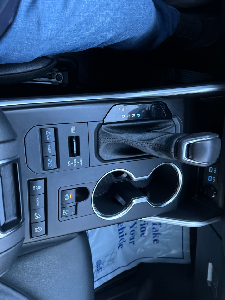 Toyota Highlander XLE AWD (Natl) 2022