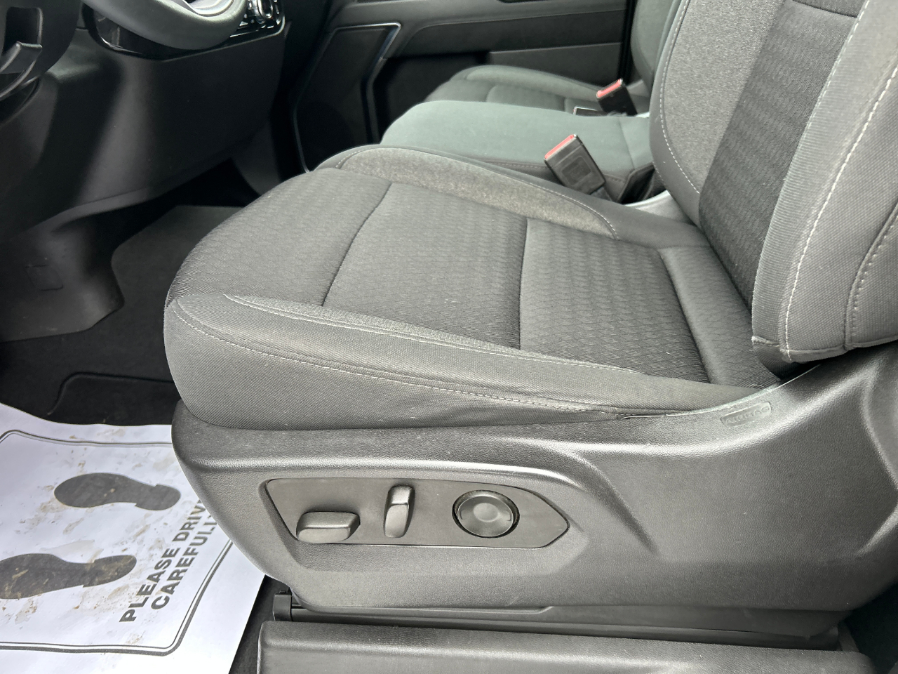 GMC Sierra 1500 4WD Crew Cab 157" SLE 2023