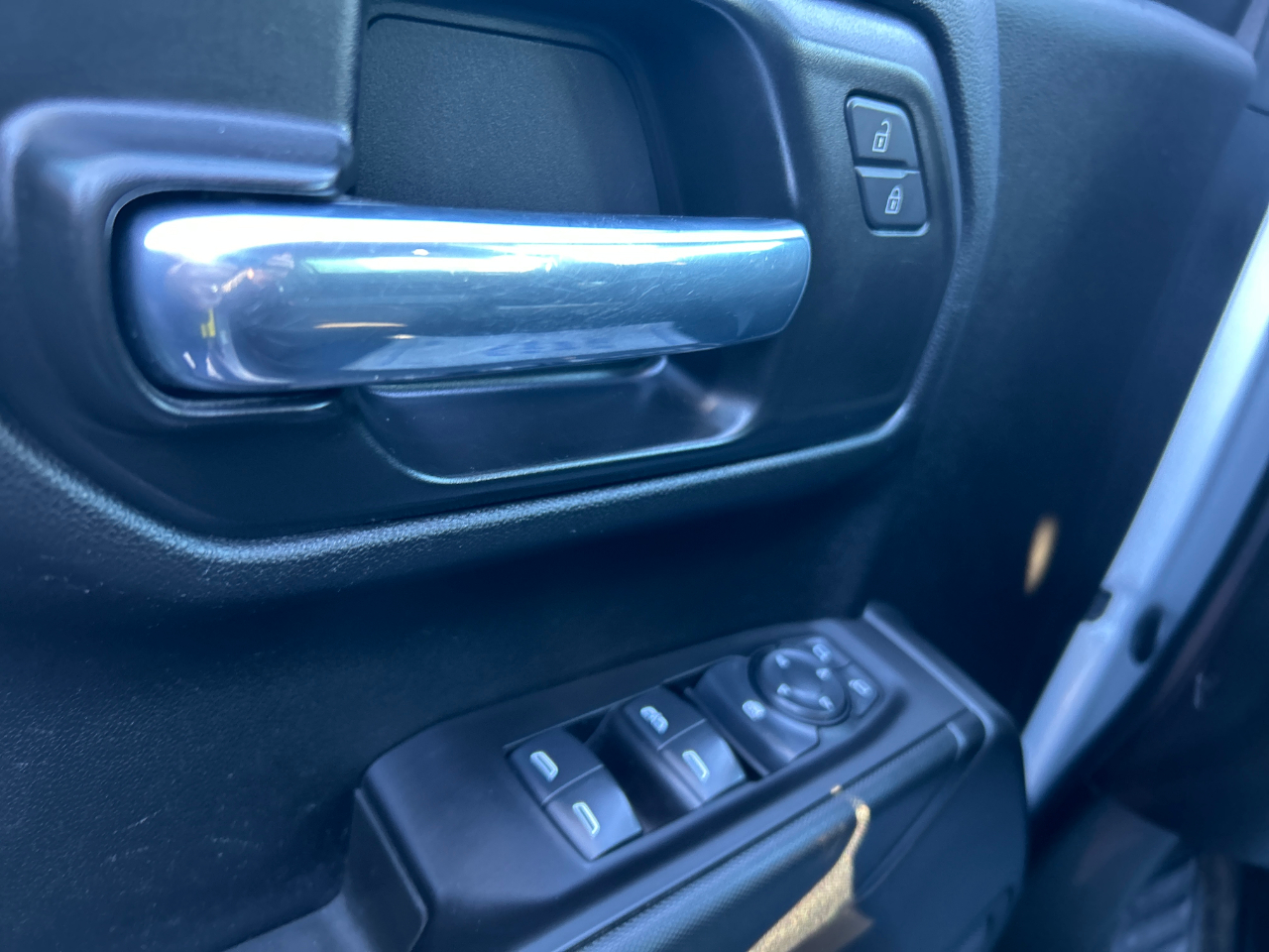 Chevrolet Silverado 1500 4WD Crew Cab 157" Custom Trail Boss 2021