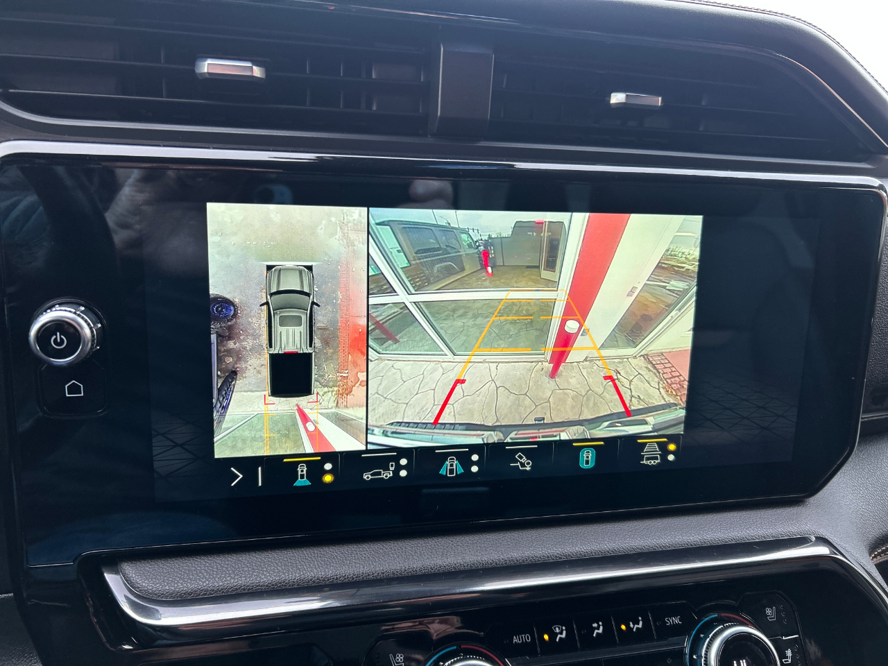 GMC Sierra 1500 4WD Crew Cab 147" AT4 2023