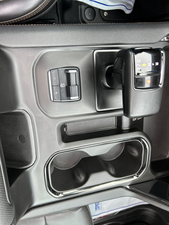 GMC Sierra 1500 4WD Crew Cab 147" AT4 2023