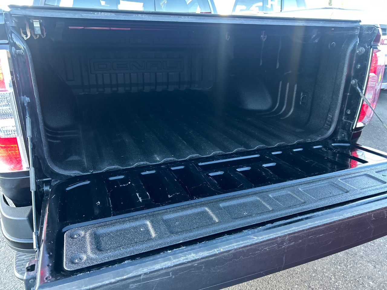 GMC Canyon 4WD Crew Cab 128" Denali 2021