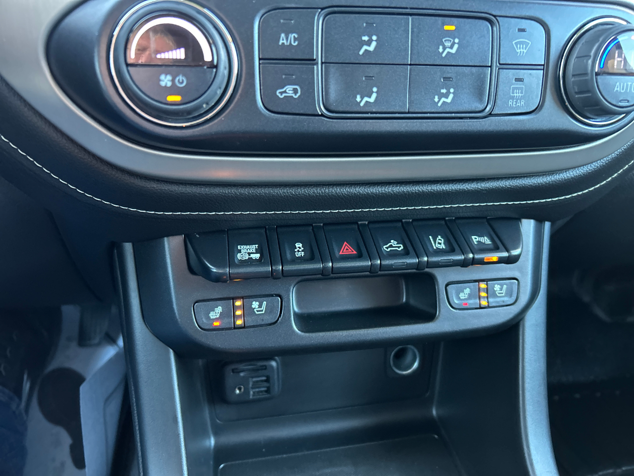 GMC Canyon 4WD Crew Cab 128" Denali 2021