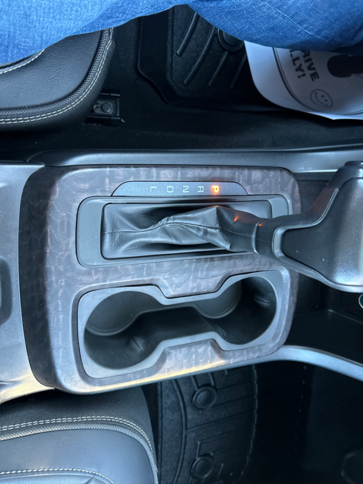 GMC Canyon 4WD Crew Cab 128" Denali 2021