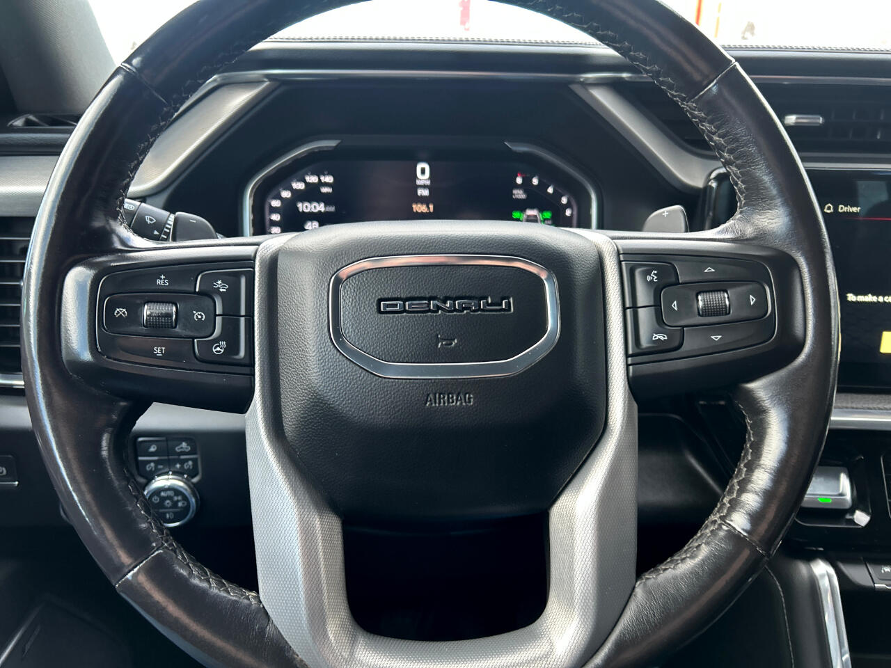 GMC Sierra 1500 4WD Crew Cab 147" Denali 2023