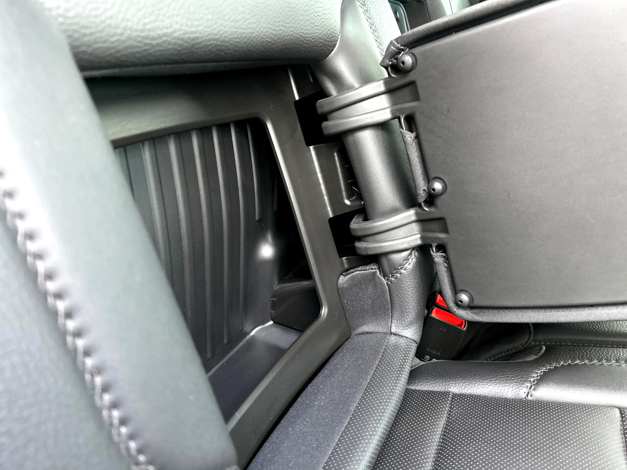 GMC Sierra 1500 4WD Crew Cab 147" Denali 2023