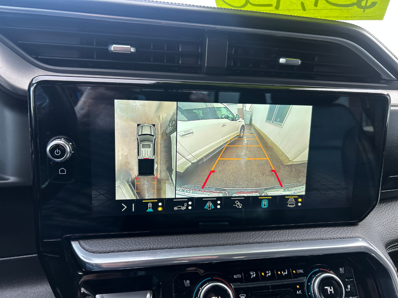 GMC Sierra 1500 4WD Crew Cab 147" Denali 2023