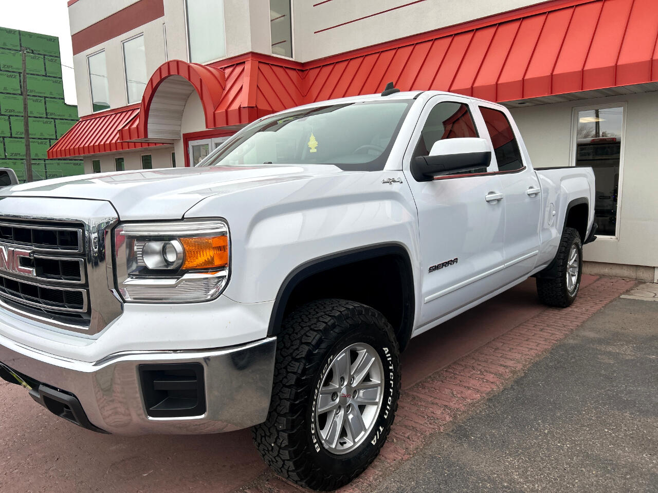 GMC Sierra 1500 4WD Double Cab 143.5" SLE 2015
