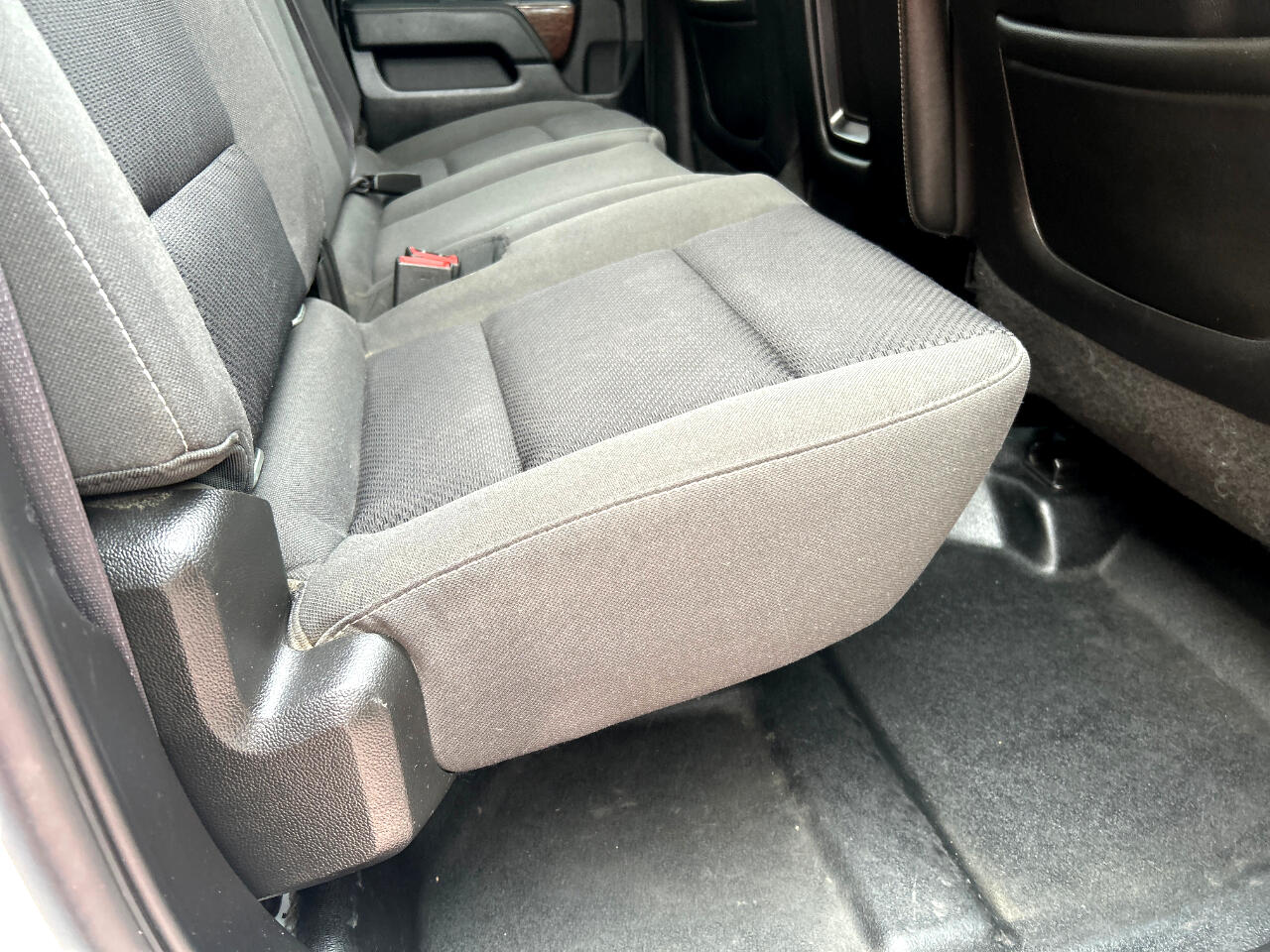 GMC Sierra 1500 4WD Double Cab 143.5" SLE 2015