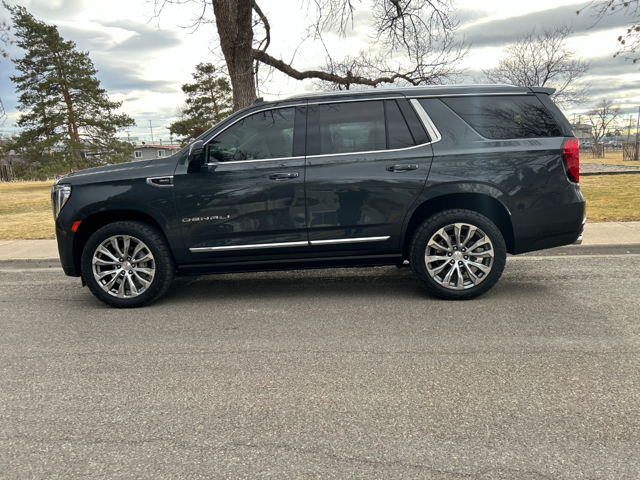 GMC Yukon 4WD 4dr Denali 2021