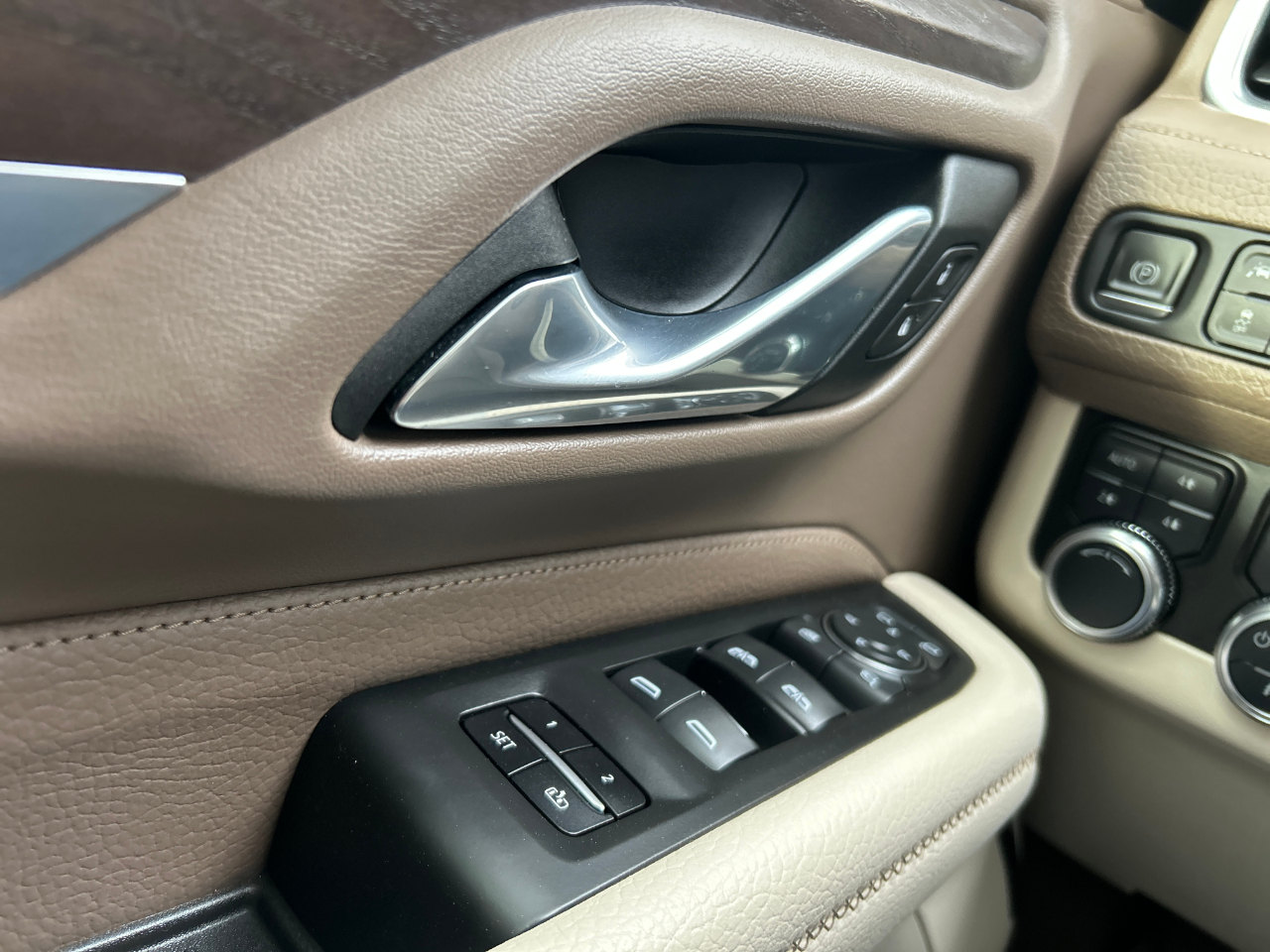 GMC Yukon 4WD 4dr Denali 2021