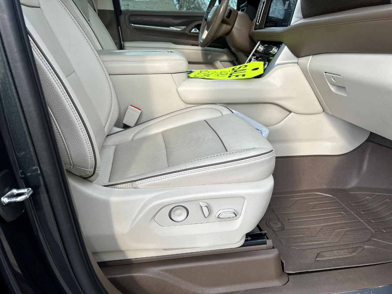 GMC Yukon 4WD 4dr Denali 2021