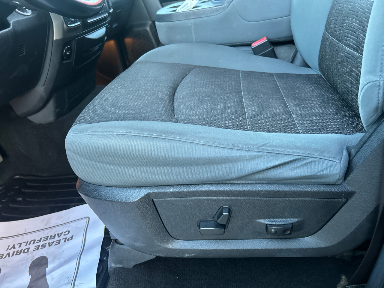 RAM 1500 4WD Quad Cab 140.5" Big Horn 2014