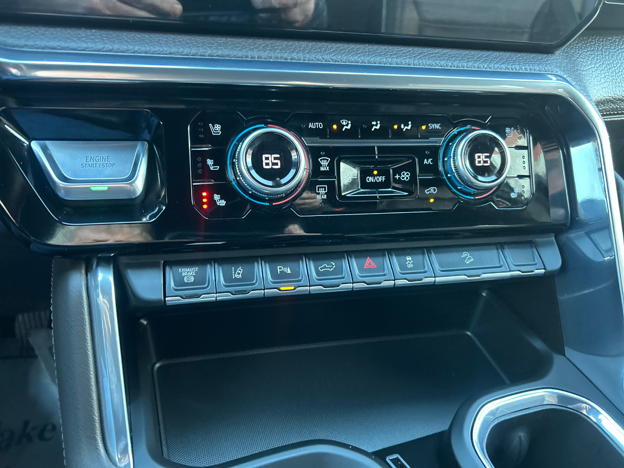 GMC Sierra 3500HD 4WD Crew Cab 159" Denali 2025