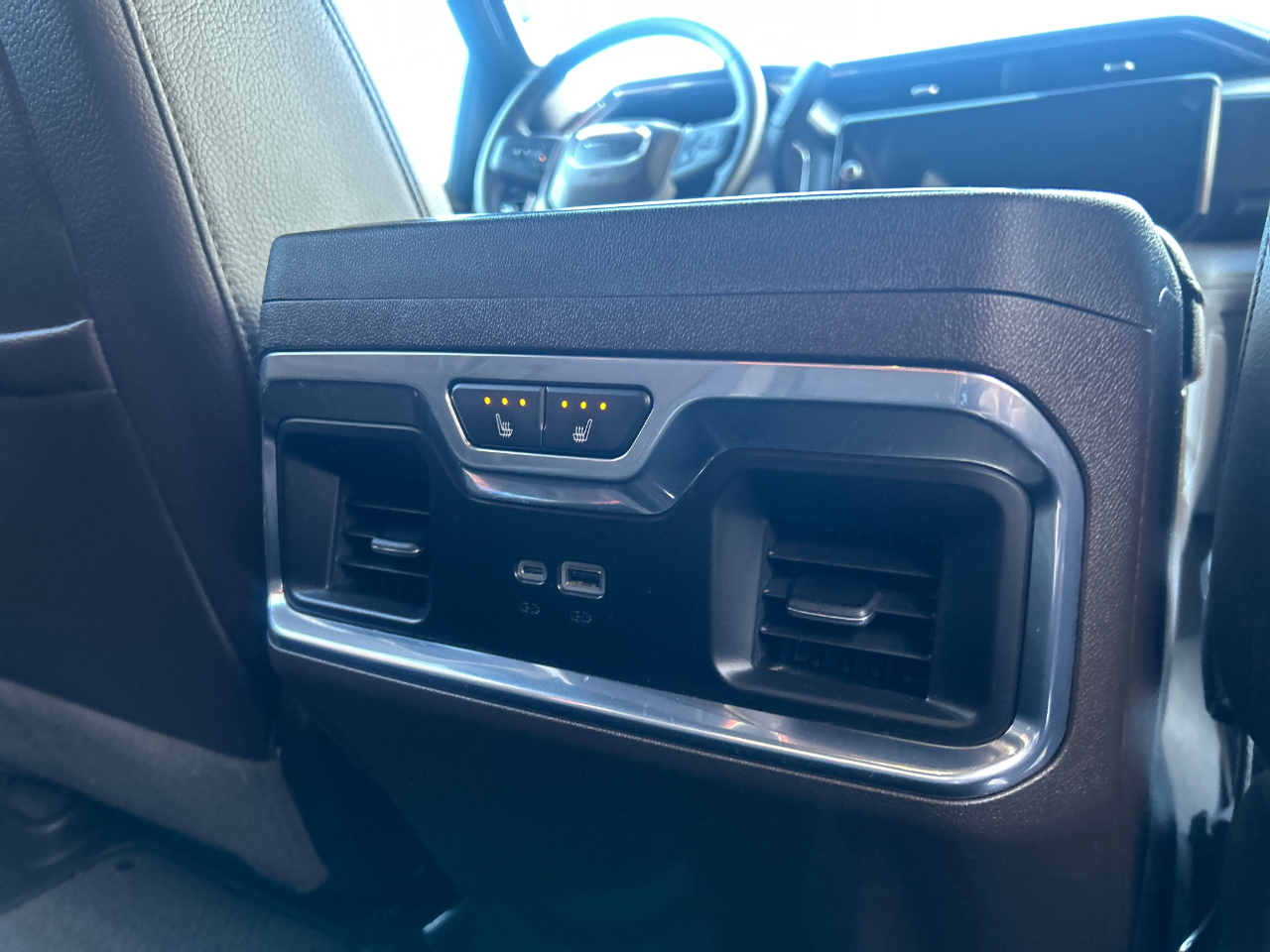 GMC Sierra 3500HD 4WD Crew Cab 159" Denali 2025