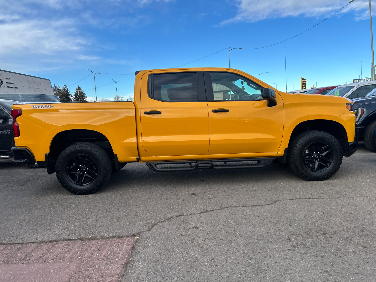 Chevrolet Silverado 1500 4WD Crew Cab 147" Custom Trail Boss 2020