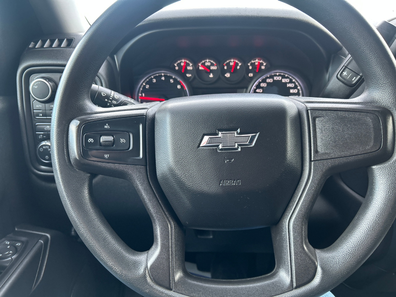 Chevrolet Silverado 1500 4WD Crew Cab 147" Custom Trail Boss 2020