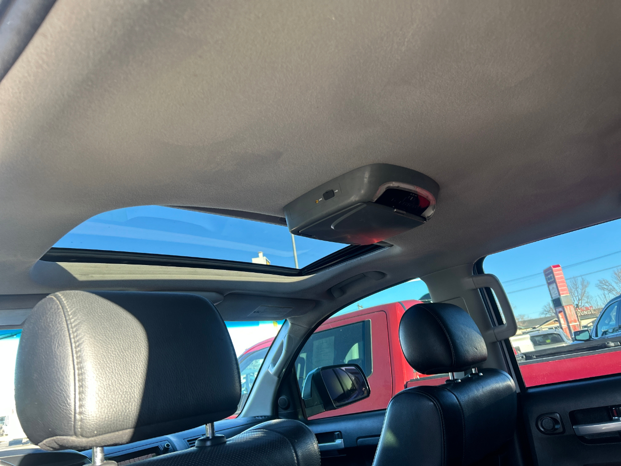 Toyota Tundra 4WD Truck CrewMax 5.7L V8 6-Spd AT Platinum (Natl) 2013