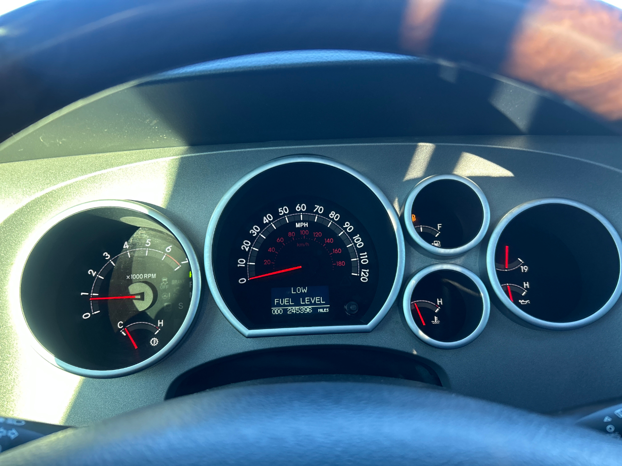 Toyota Tundra 4WD Truck CrewMax 5.7L V8 6-Spd AT Platinum (Natl) 2013