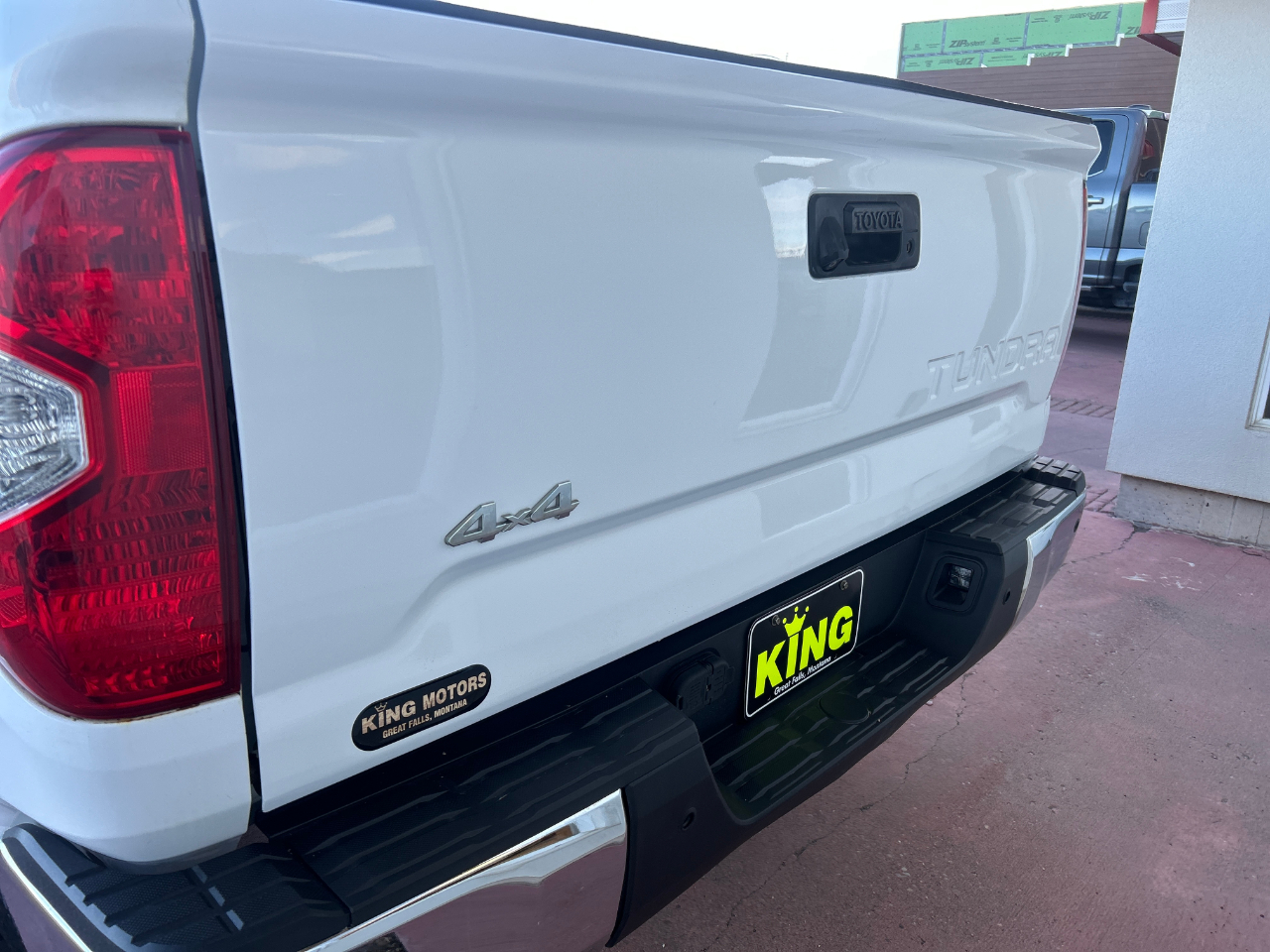 Toyota Tundra 4WD SR5 Double Cab 6.5' Bed 5.7L (Natl) 2018