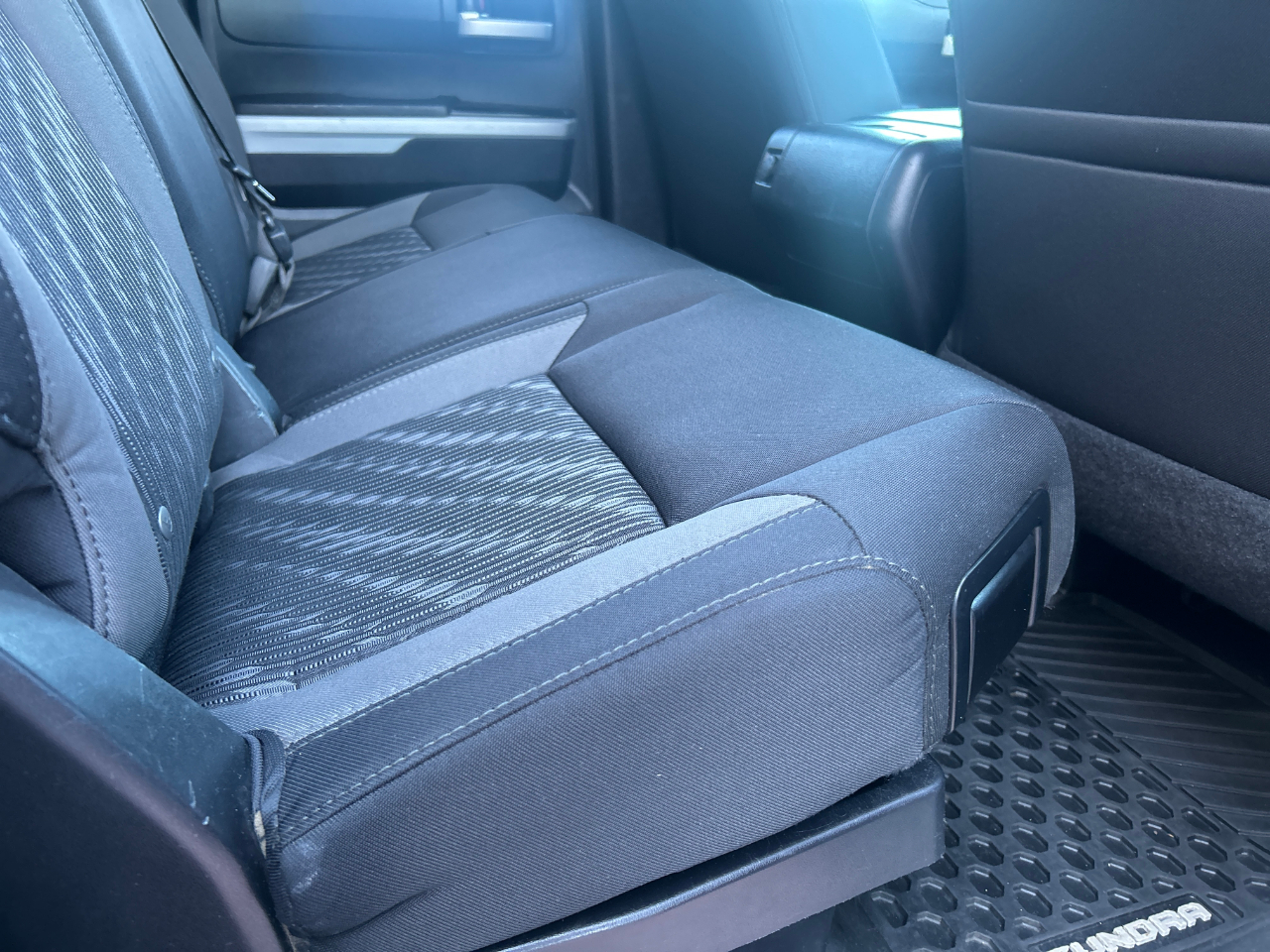 Toyota Tundra 4WD SR5 Double Cab 6.5' Bed 5.7L (Natl) 2018