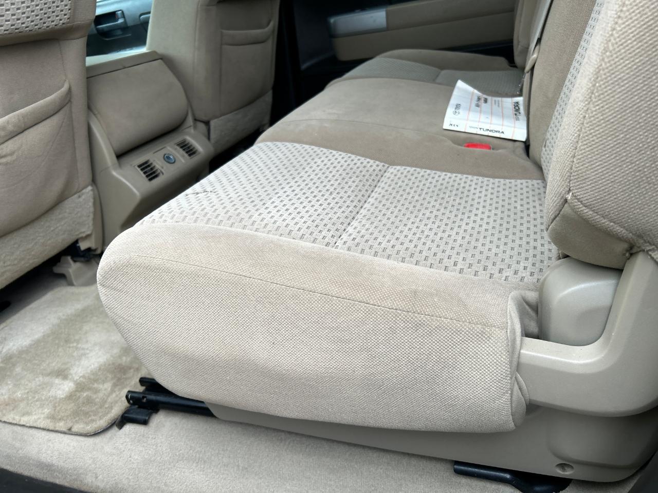 Toyota Tundra 4WD Truck CrewMax 5.7L V8 6-Spd AT (Natl) 2008