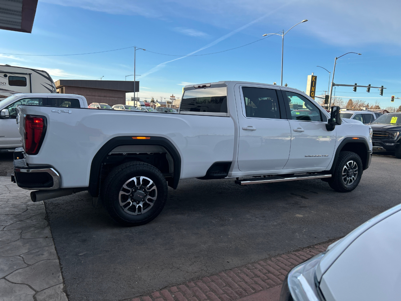 GMC Sierra 3500HD 4WD Crew Cab 172" SLE 2024