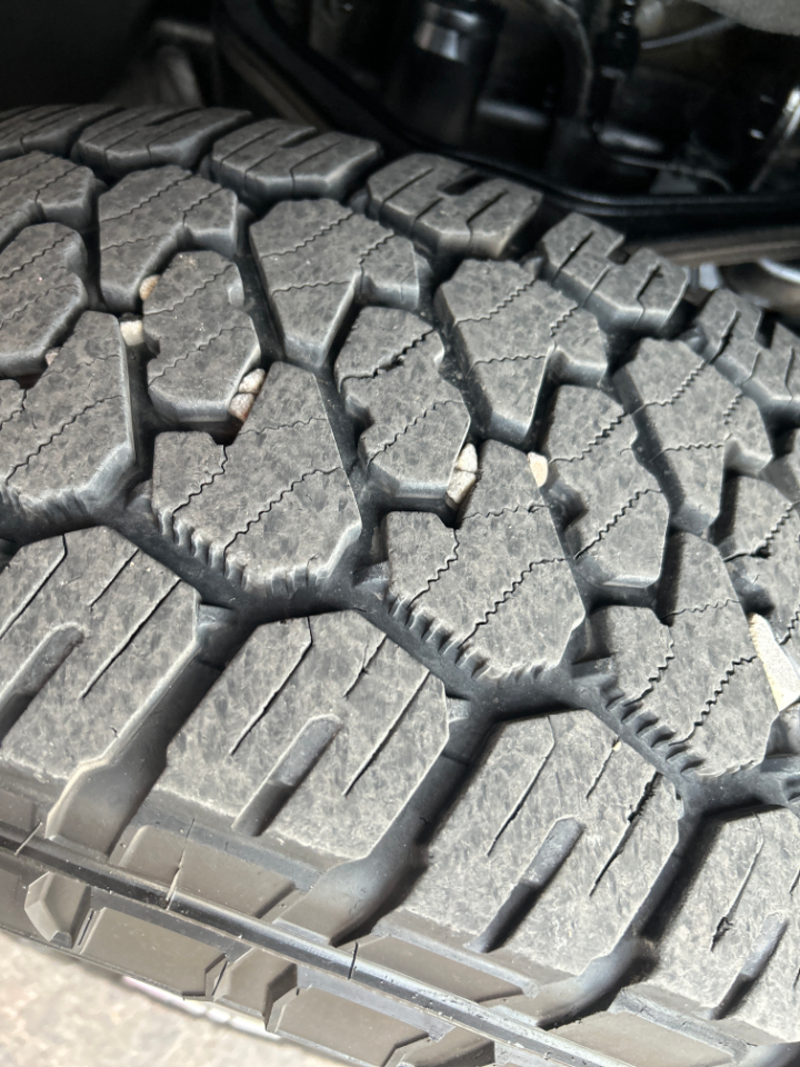 GMC Sierra 3500HD 4WD Crew Cab 172" SLE 2024