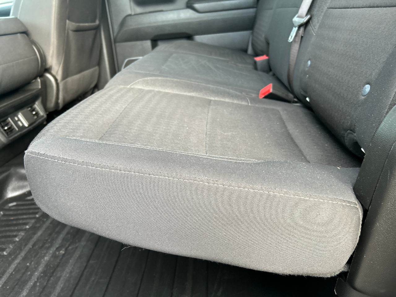 GMC Sierra 3500HD 4WD Crew Cab 172" SLE 2024