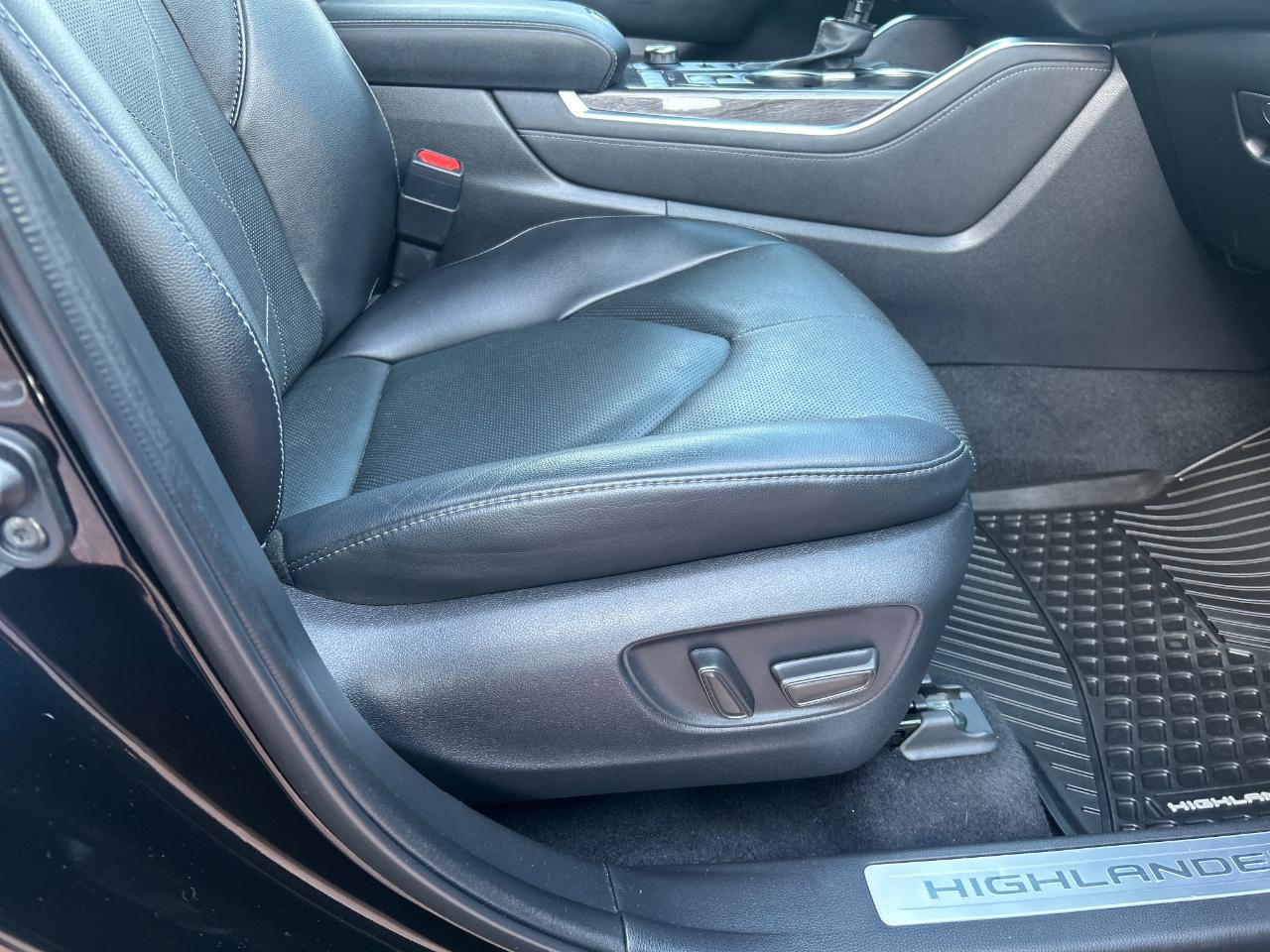 Toyota Highlander Platinum AWD (Natl) 2022