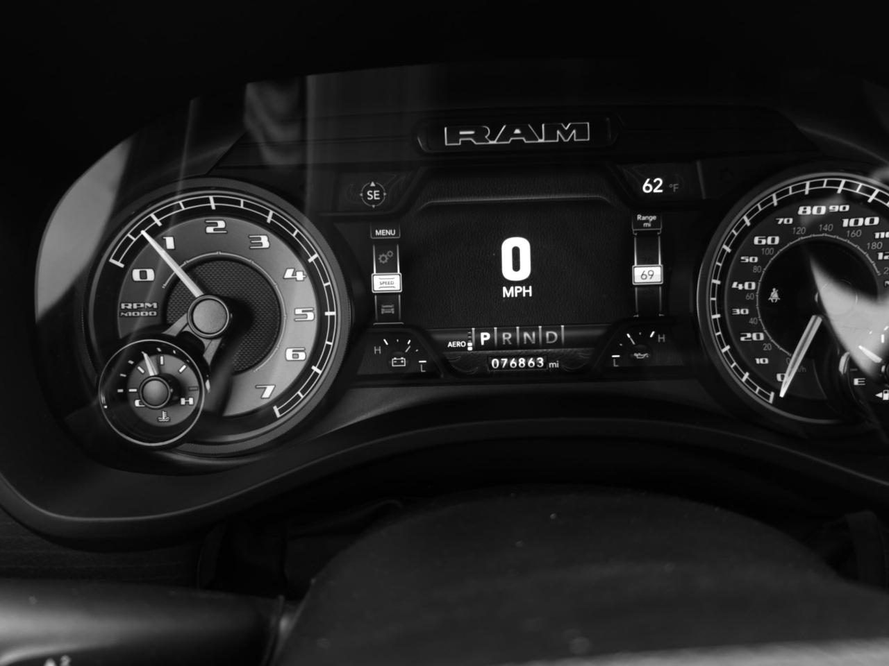 Chevrolet Silverado 1500 4WD Crew Cab 143.5" High Country 2017