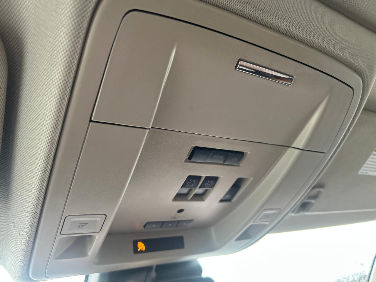 Chevrolet Silverado 1500 4WD Crew Cab 143.5" High Country 2017