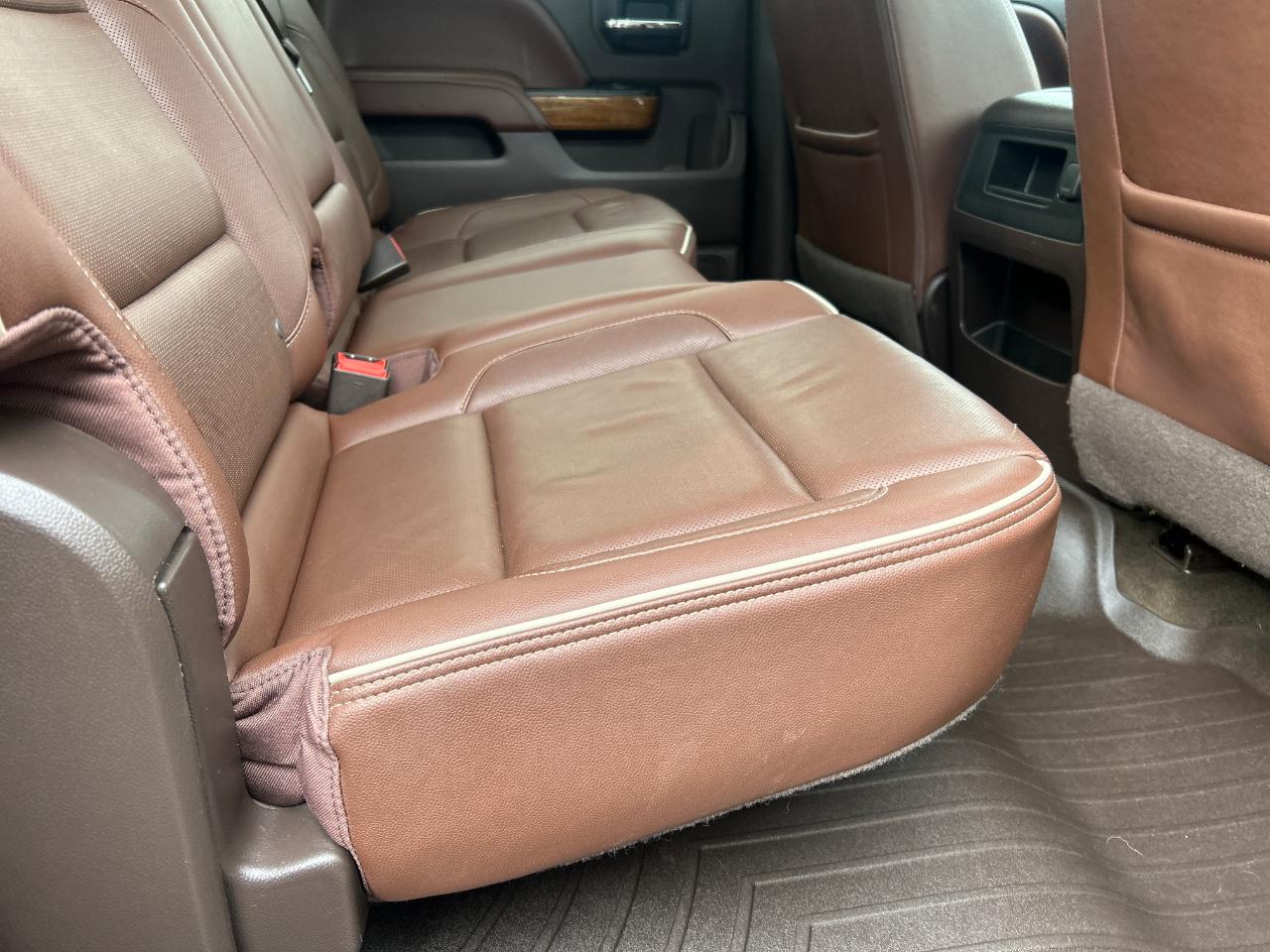 Chevrolet Silverado 1500 4WD Crew Cab 143.5" High Country 2017