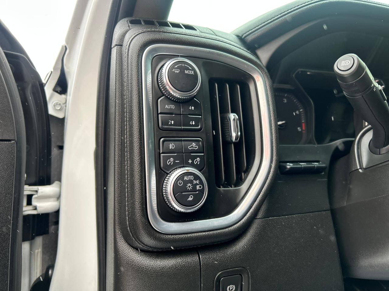 GMC Sierra 3500HD 4WD Crew Cab 159" Denali 2021