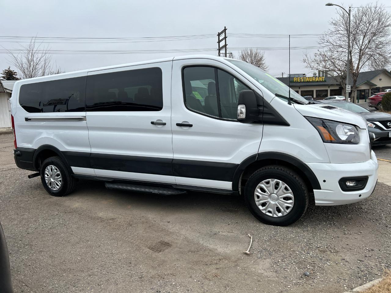 Ford Transit Passenger Wagon T-350 148" Low Roof XLT RWD 2024