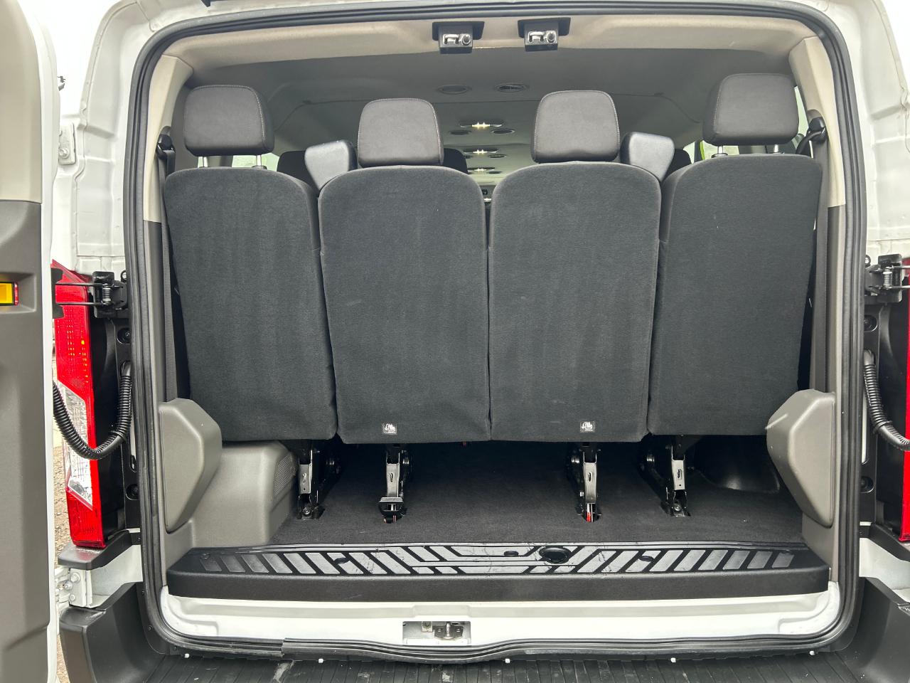 Ford Transit Passenger Wagon T-350 148" Low Roof XLT RWD 2024