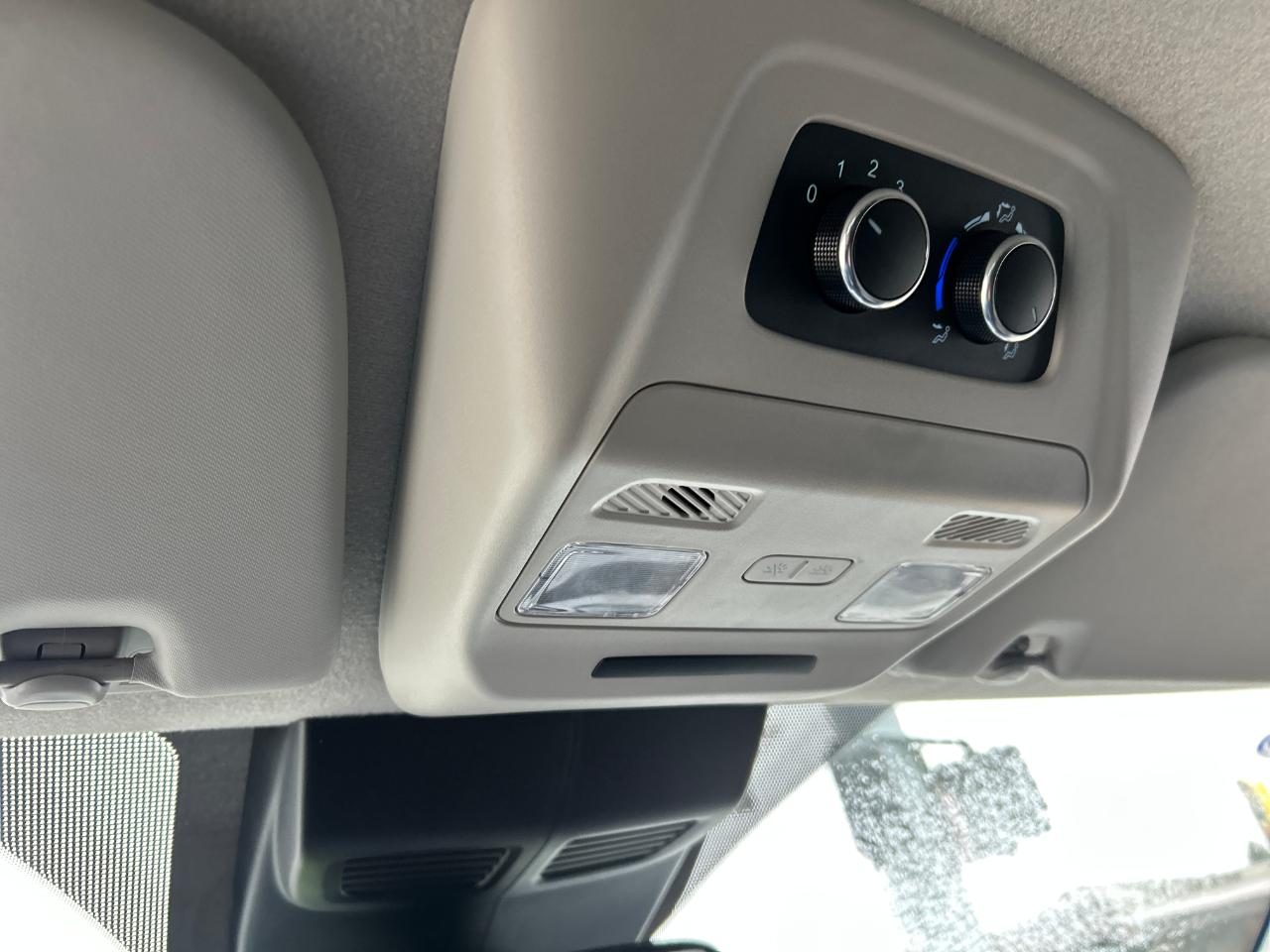 Ford Transit Passenger Wagon T-350 148" Low Roof XLT RWD 2024