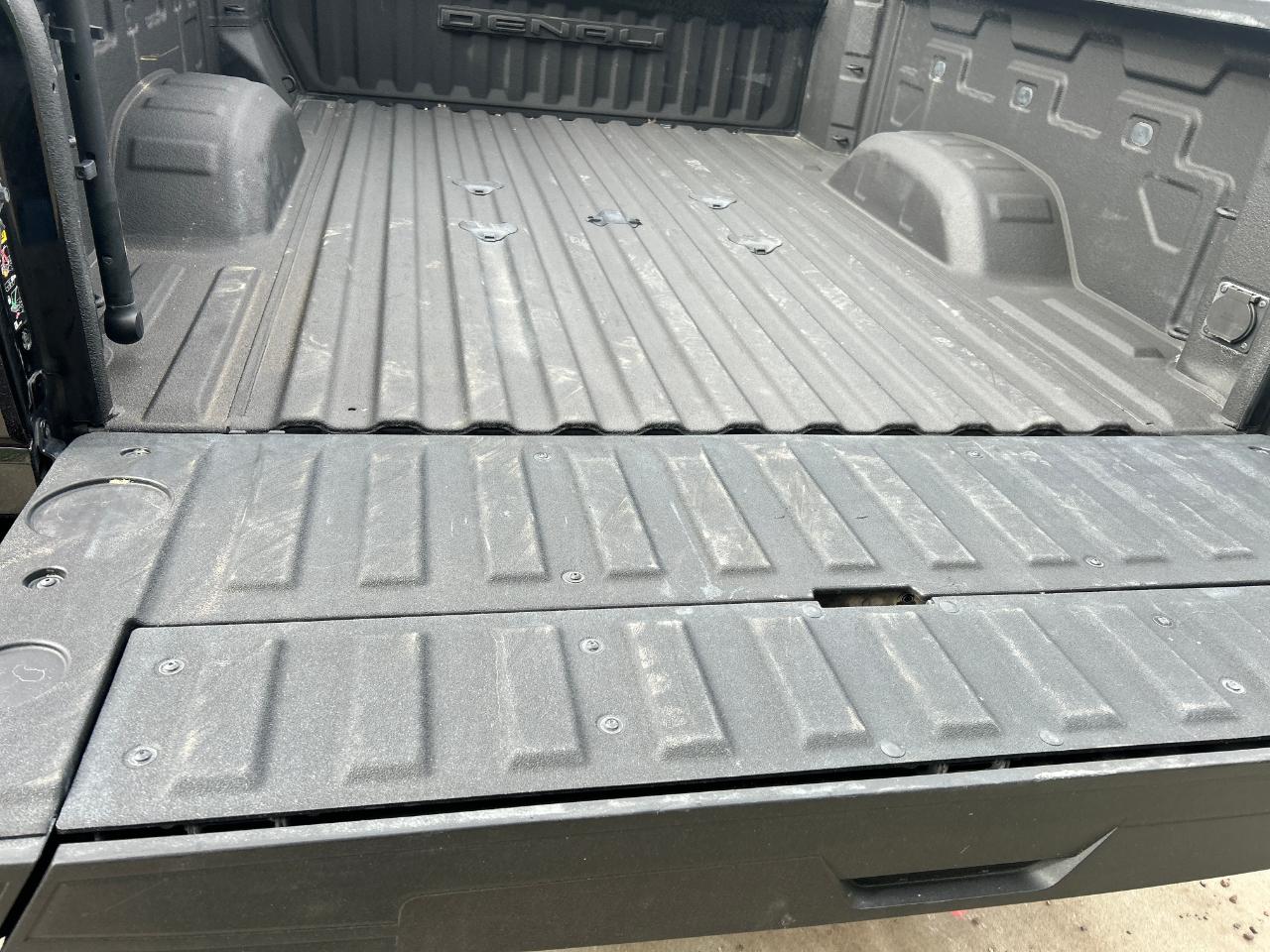 GMC Sierra 2500HD 4WD Crew Cab 159" Denali Ultimate 2024