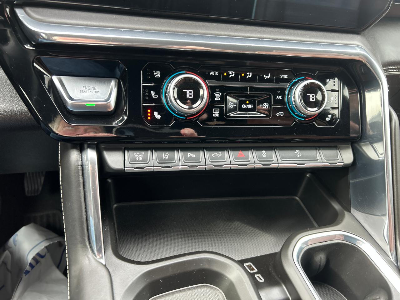 GMC Sierra 2500HD 4WD Crew Cab 159" Denali Ultimate 2024